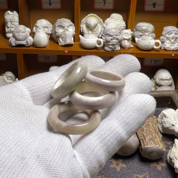 非金属皮质配饰鹿角雕刻跑环一个