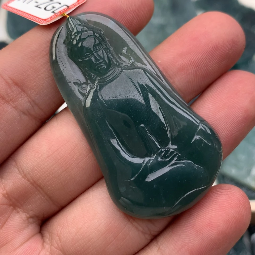 颈饰未镶嵌翡翠素衣