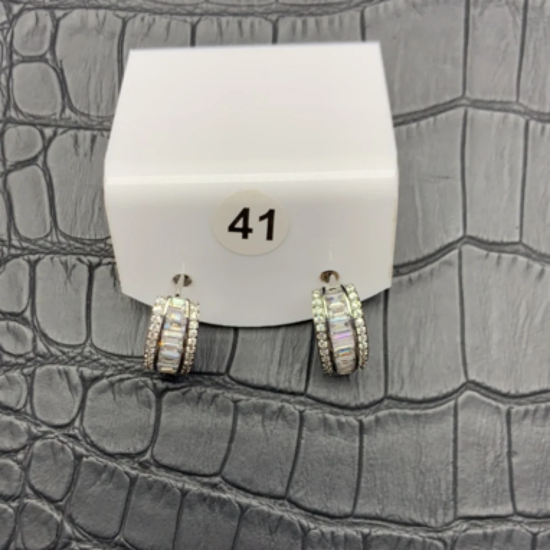 铜合金合成锆石耳饰 耳包耳圈耳扣白色5耳环精致百搭时尚气质轻奢