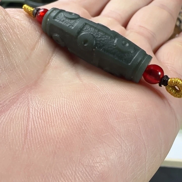 和田玉未镶嵌颈饰定制