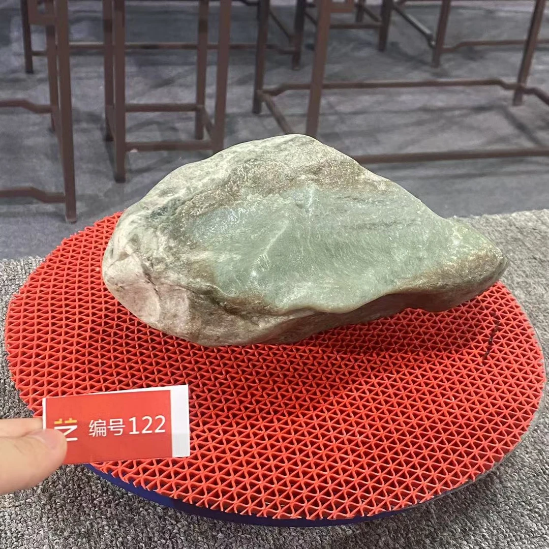 新疆玉料原石发一件编号122