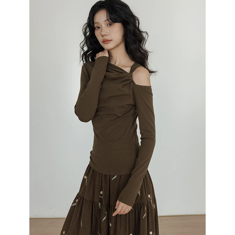 vastand维尚 2025新款冬季露肩扭结长袖针织打底衫女复古设计感