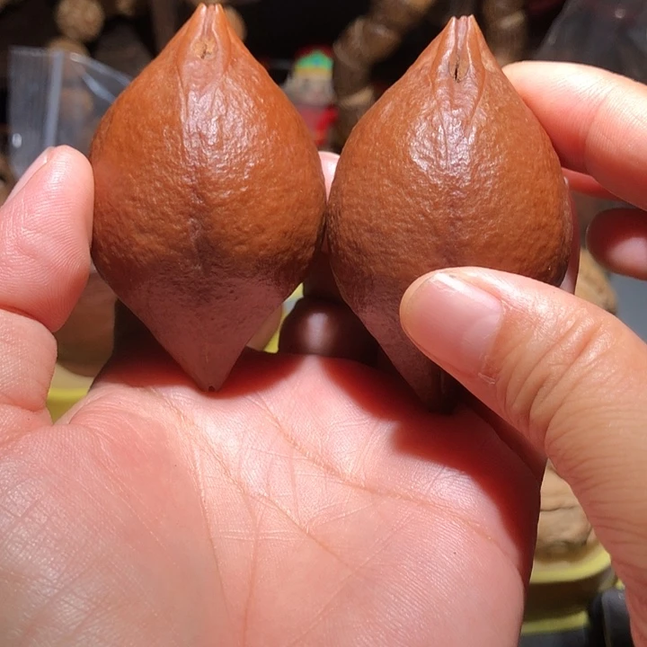 吊坠橄榄核红油霸王枪橄榄