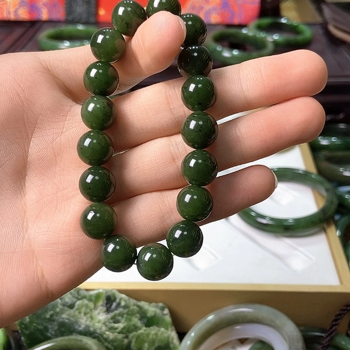 ****和田玉（碧玉）未镶嵌手镯