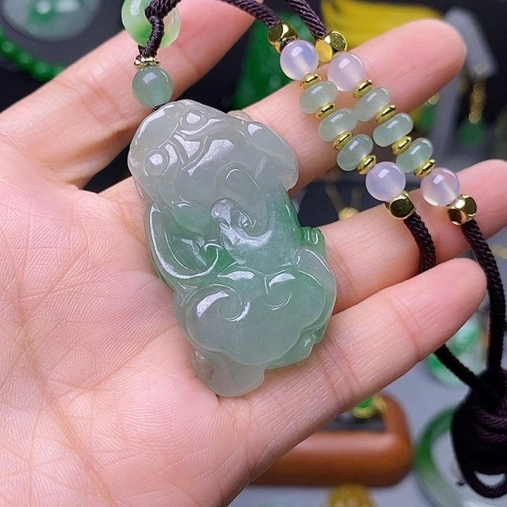 吊坠(赠链)未镶嵌翡翠