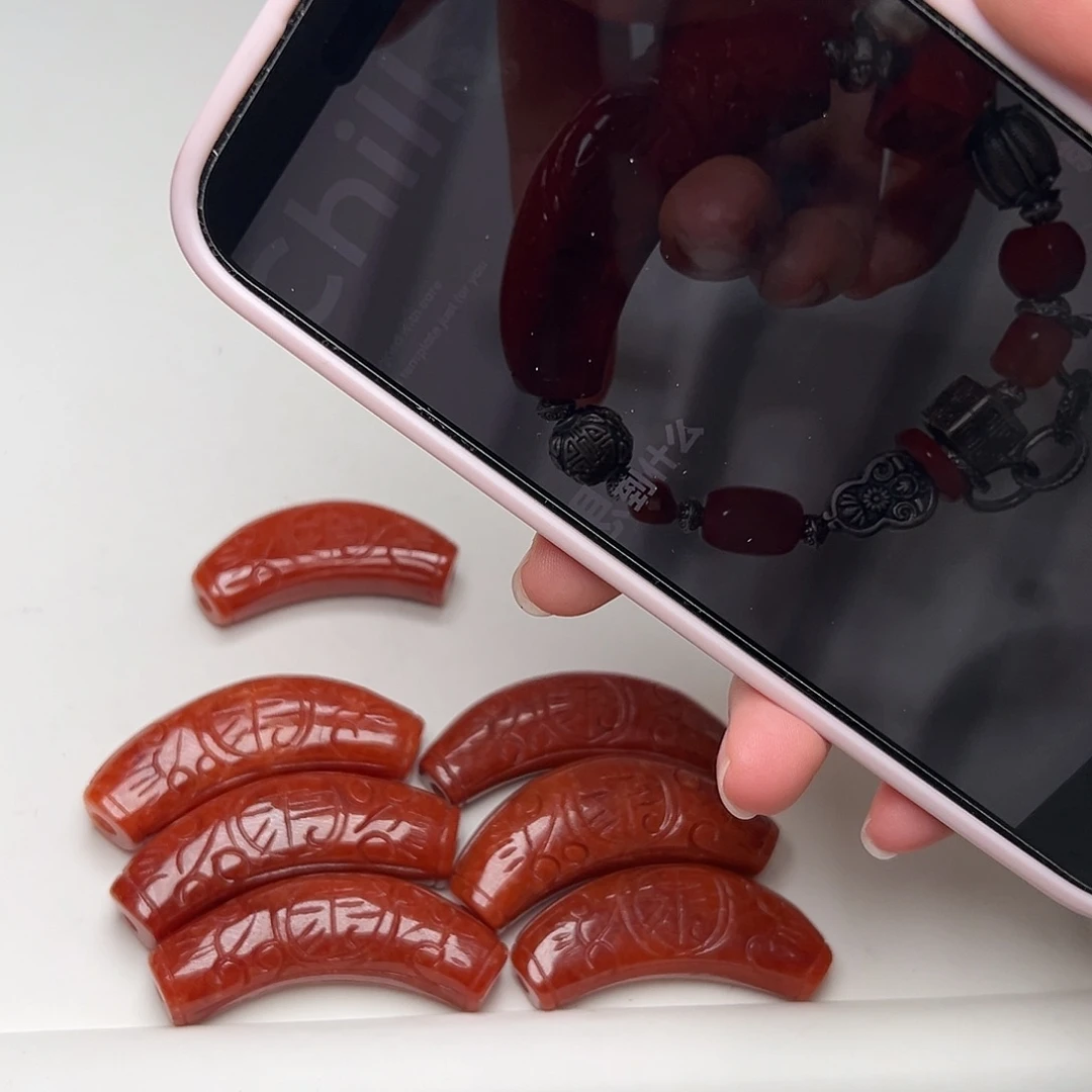 玛瑙/玉髓合金珠宝半成品G745。天然红翡一个