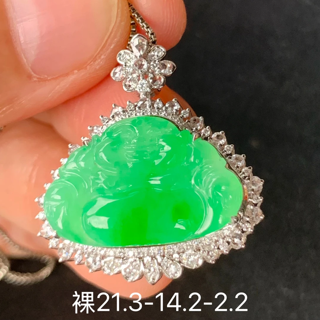 冰飘绿佛公天然翡翠吊坠 镶嵌精致 女生配饰