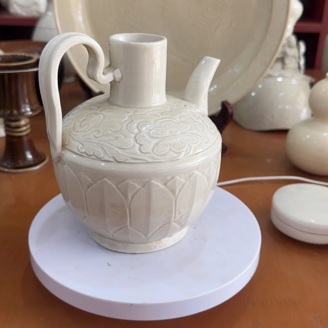 瓷片柯*堂定窑刻花执壶无盖