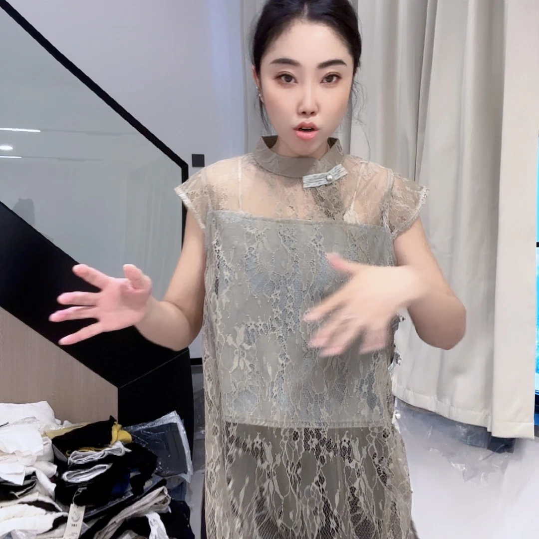 蕾丝上衣105斤64646466464