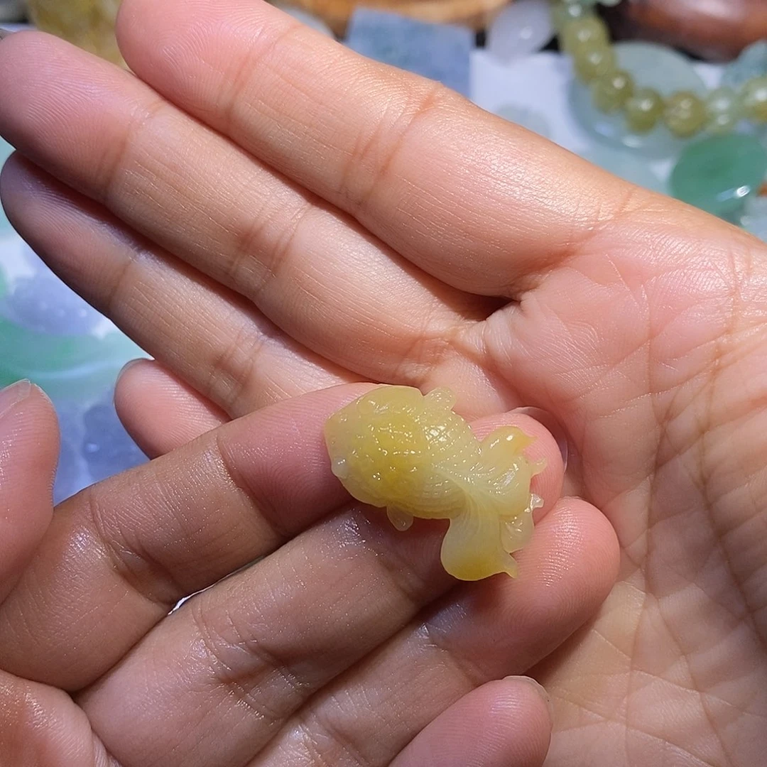 定制翡翠未镶嵌鱼