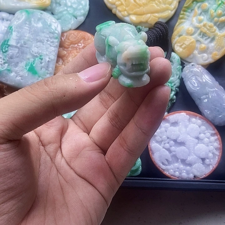 未镶嵌定制翡翠天然翡翠