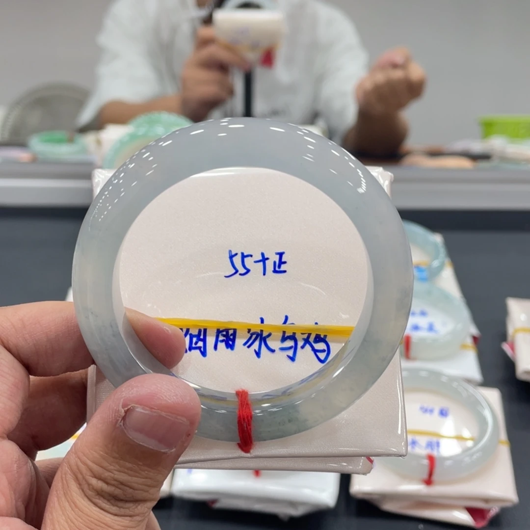 翡翠未镶嵌手镯缅甸翡翠