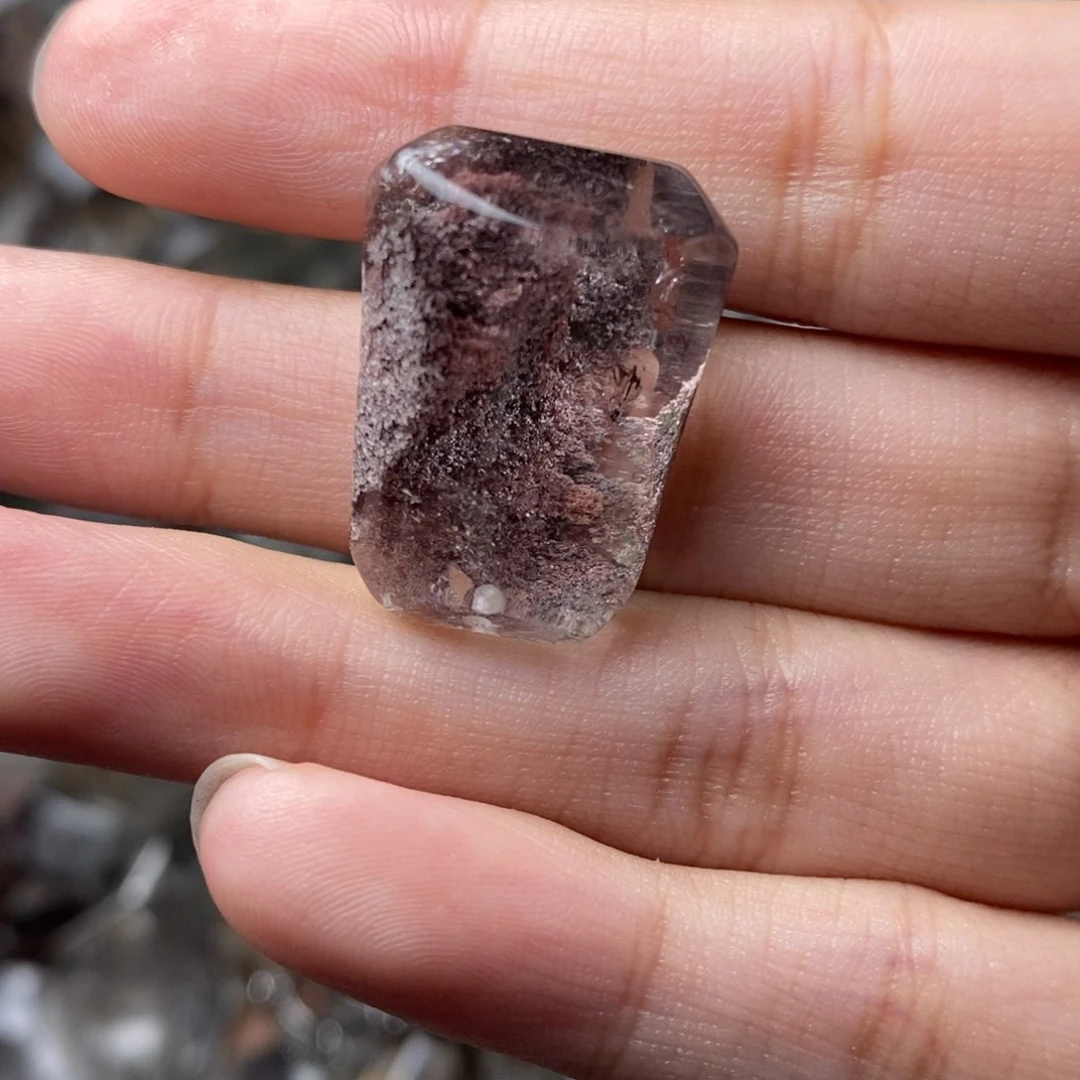 未镶嵌颈饰水晶白**?水晶