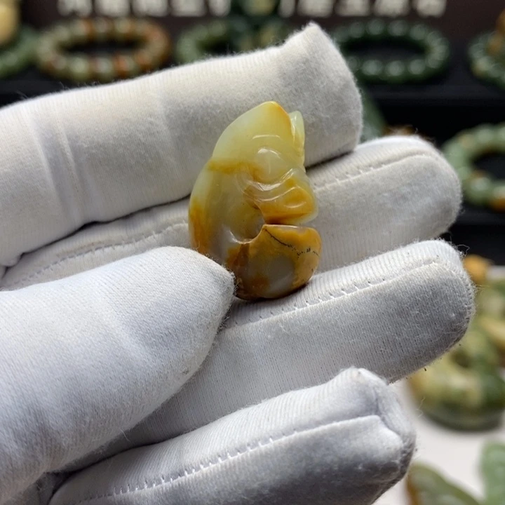 岫岩河磨玉（透闪石质玉）未镶嵌颈饰