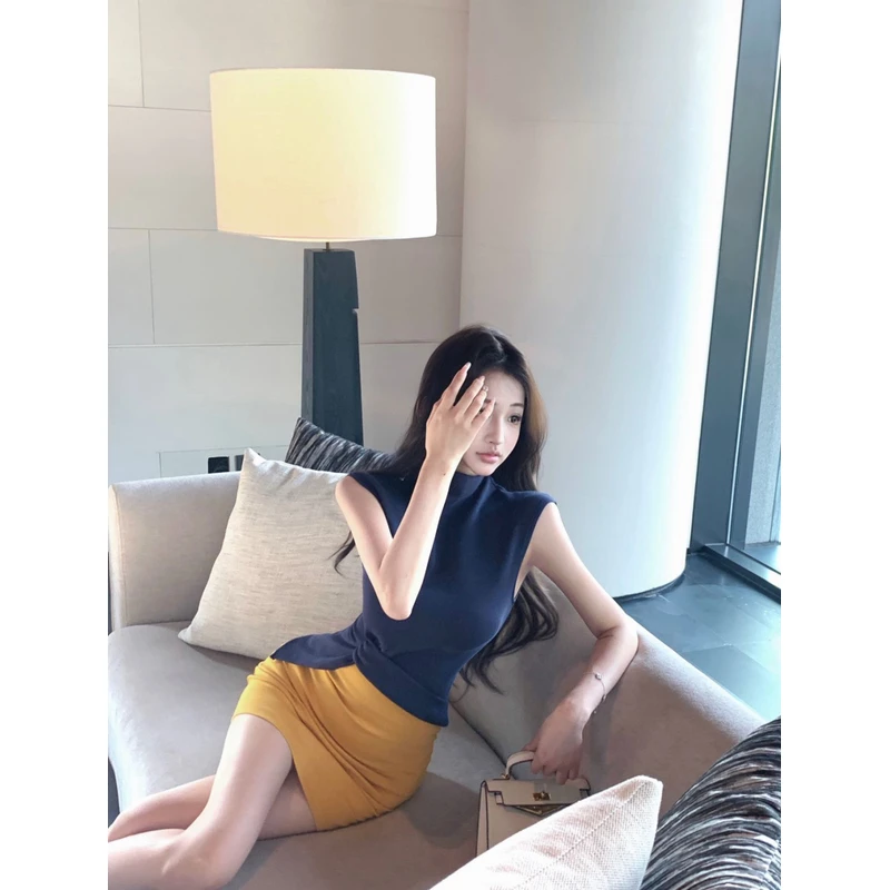 韩系气质御姐穿搭套装女藏青修身显瘦收腰圆领上衣黄色包臀半身裙