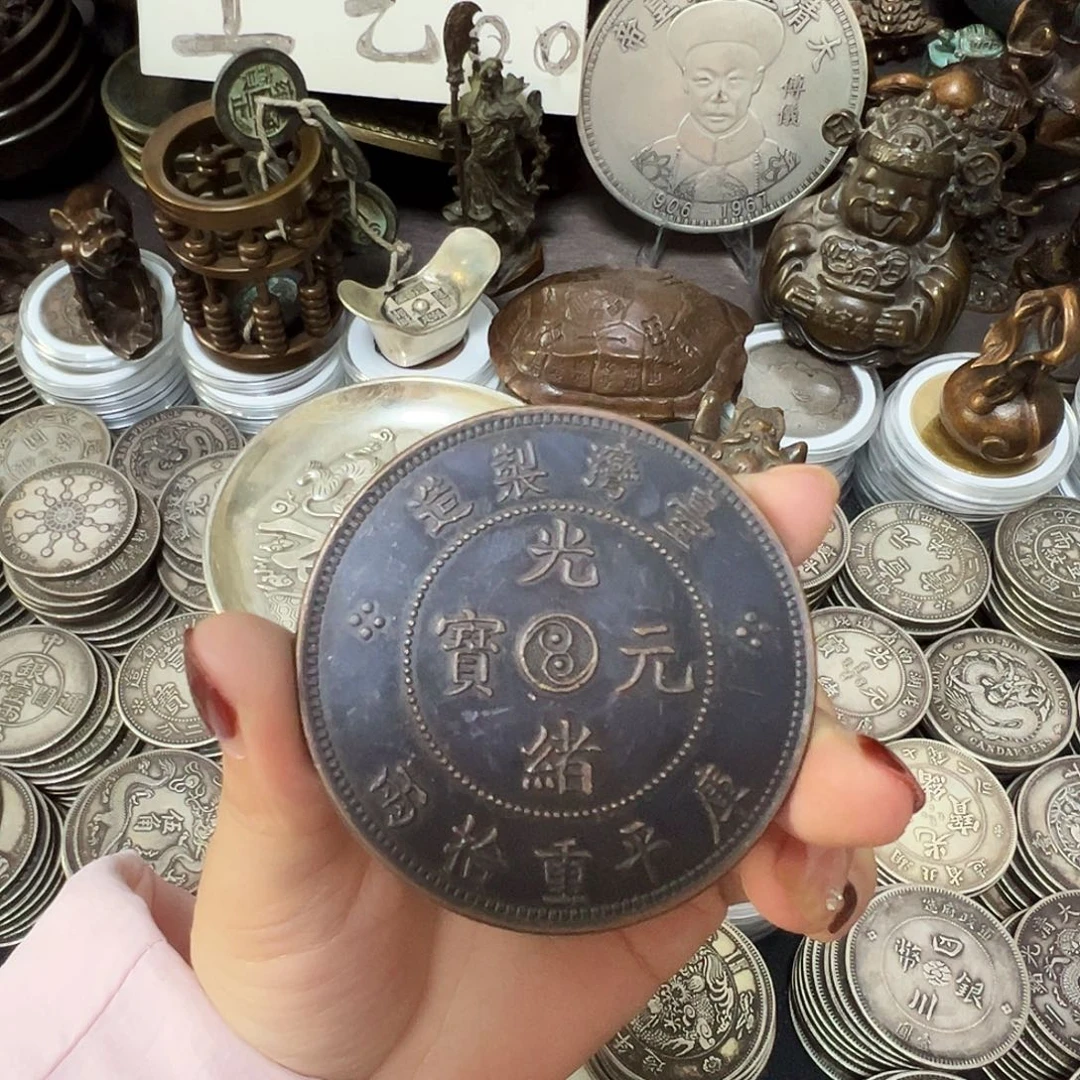 金属复古风格摆件