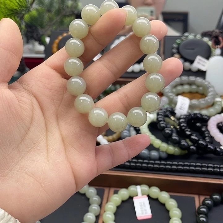 和田玉未镶嵌手串