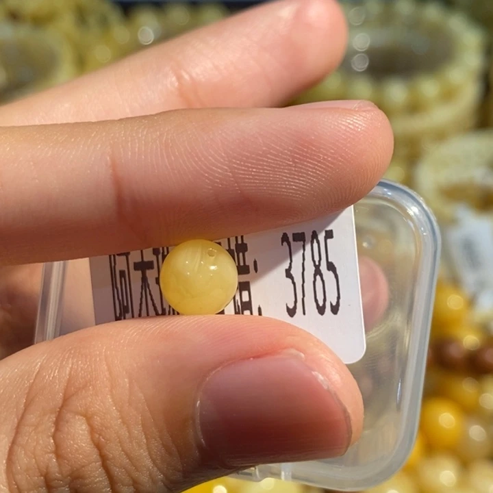 琥珀未镶嵌珠宝奇石3785