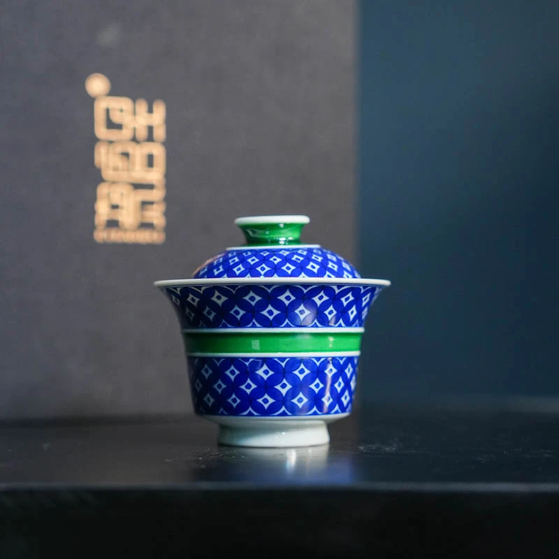 【非遗甄选】瓷唐里-翡翠帝王绿描金铜钱纹盖碗
