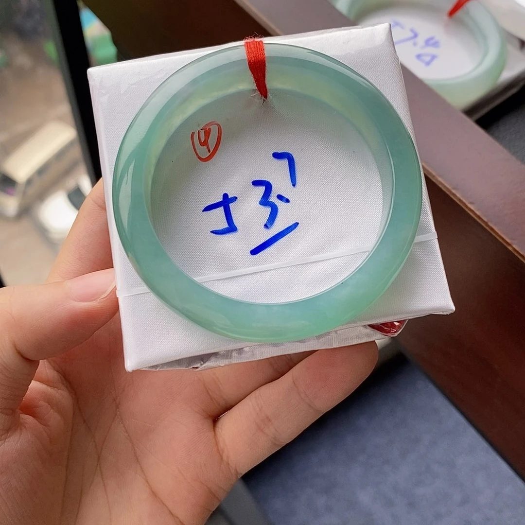 翡翠手镯未镶嵌4号