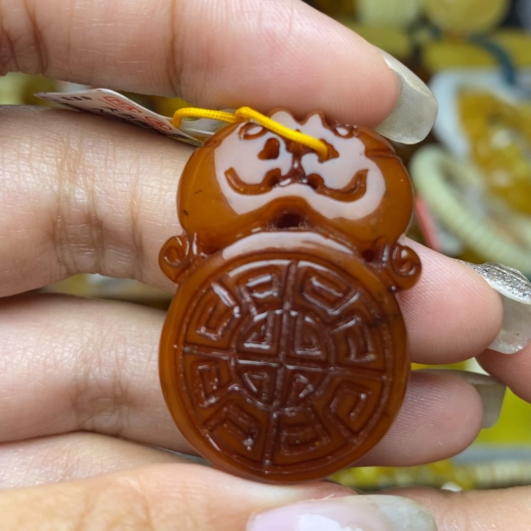 未镶嵌琥珀珠宝奇石