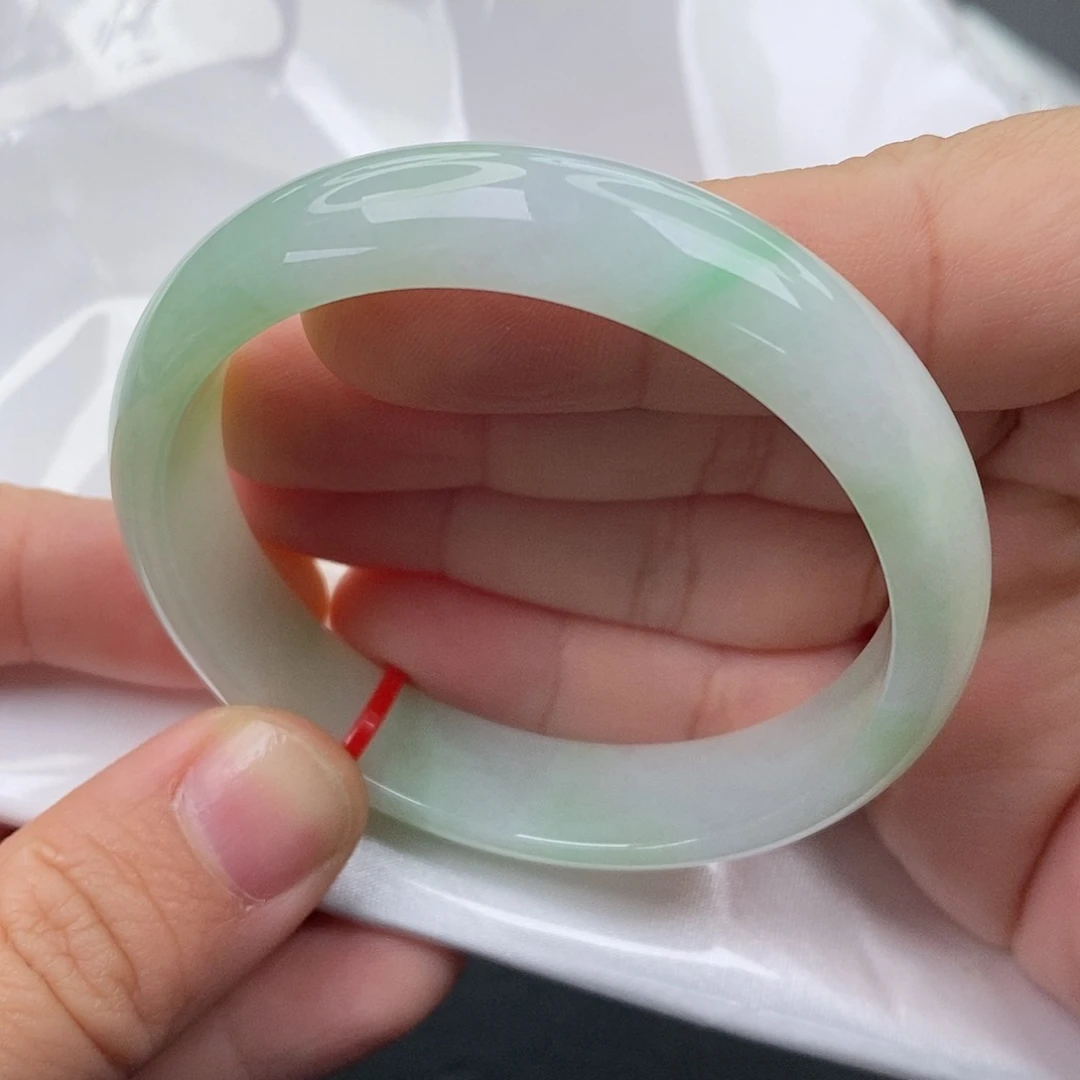 翡翠未镶嵌手镯52圈口