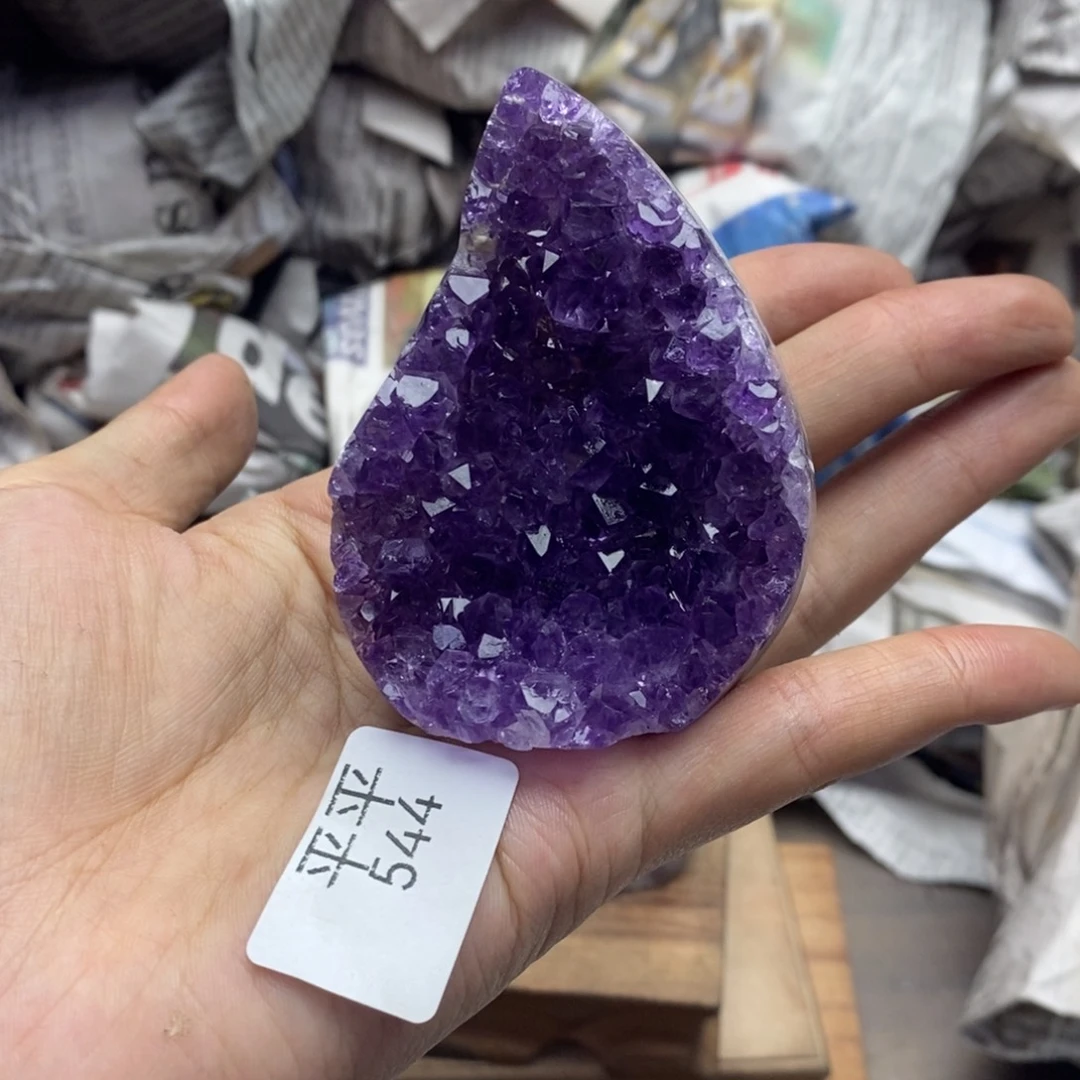 紫晶未镶嵌大型摆件（非配饰）