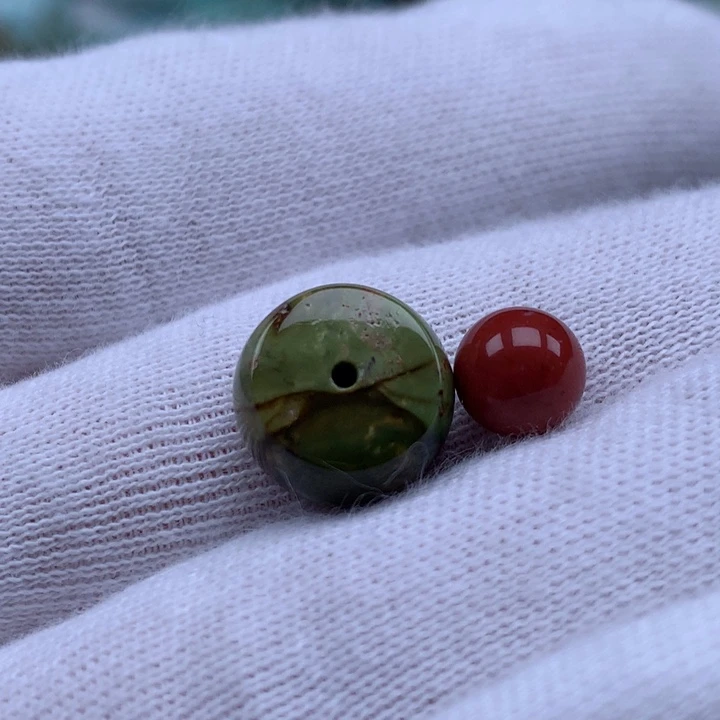 南红玛瑙未镶嵌珠宝奇石