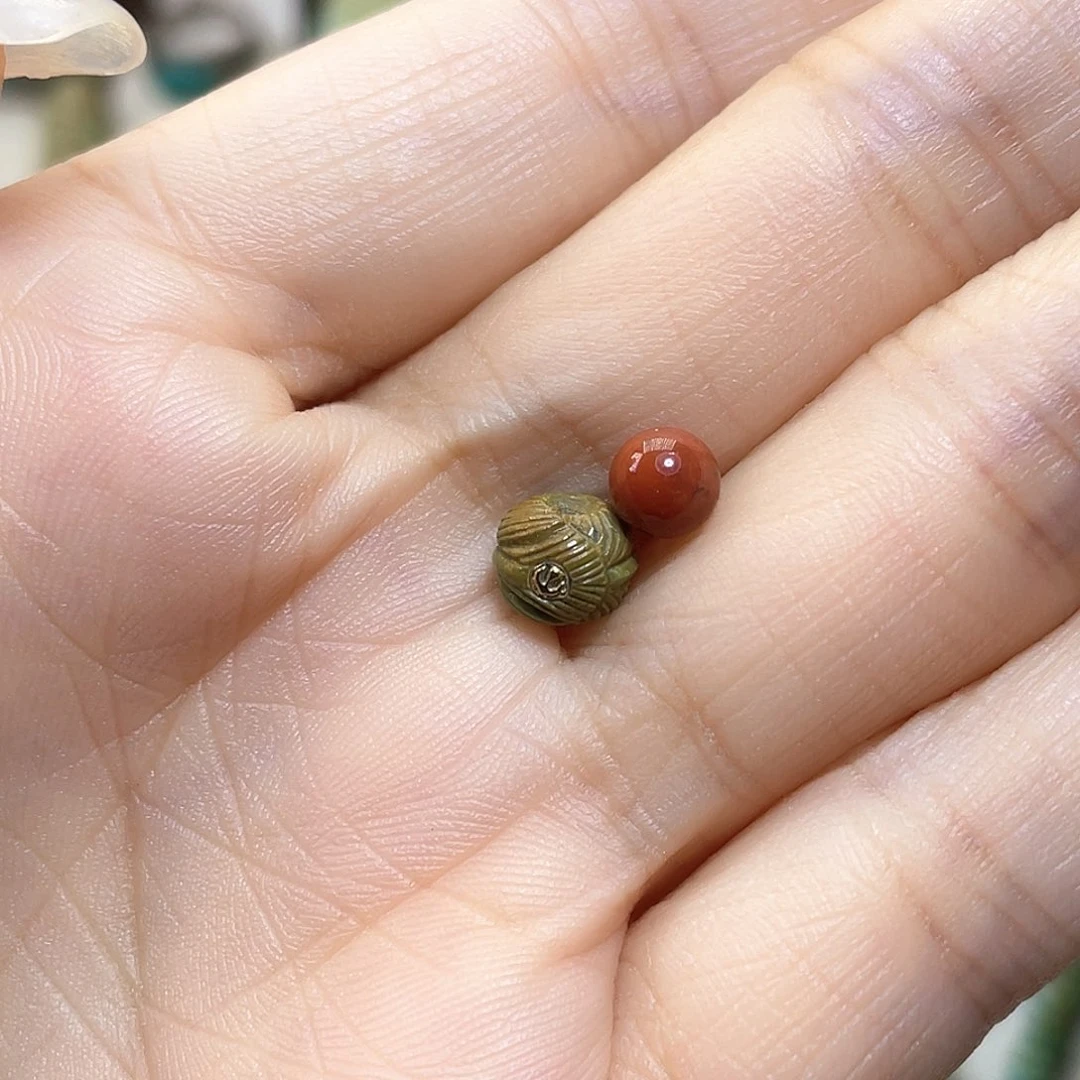 南红玛瑙配饰未镶嵌