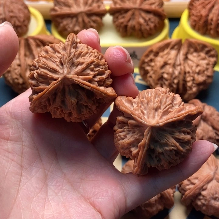 把件文玩核桃盘龙纹 全品43三棱