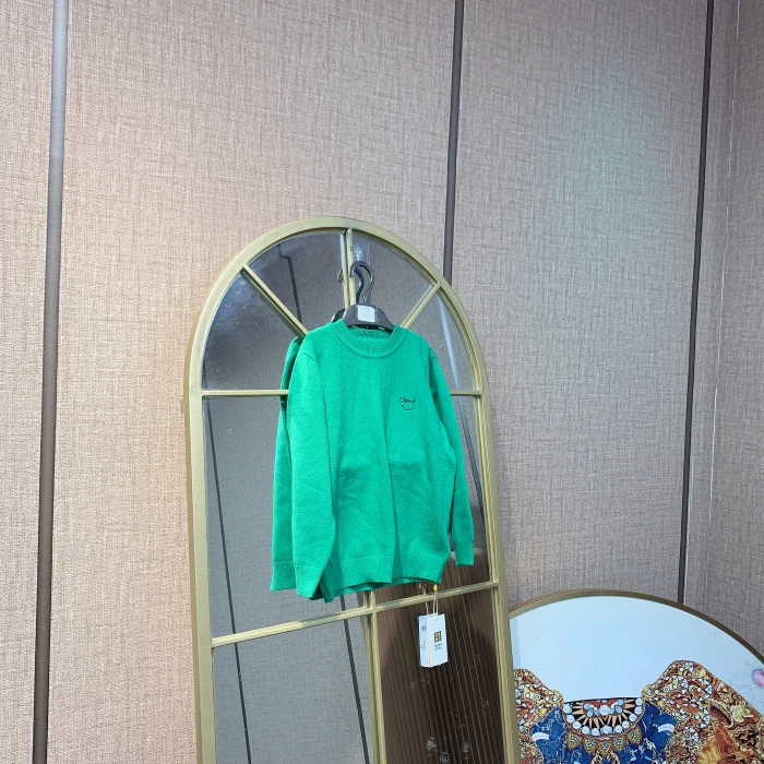 C377   宝宝绿色套头毛衣