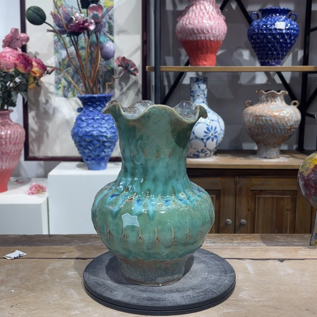 摆件陶瓷花瓶高22口径7盘泥微瑕