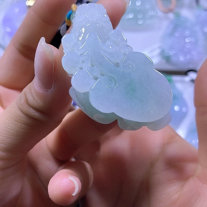 翡翠颈饰未镶嵌天然翡翠A货吊坠