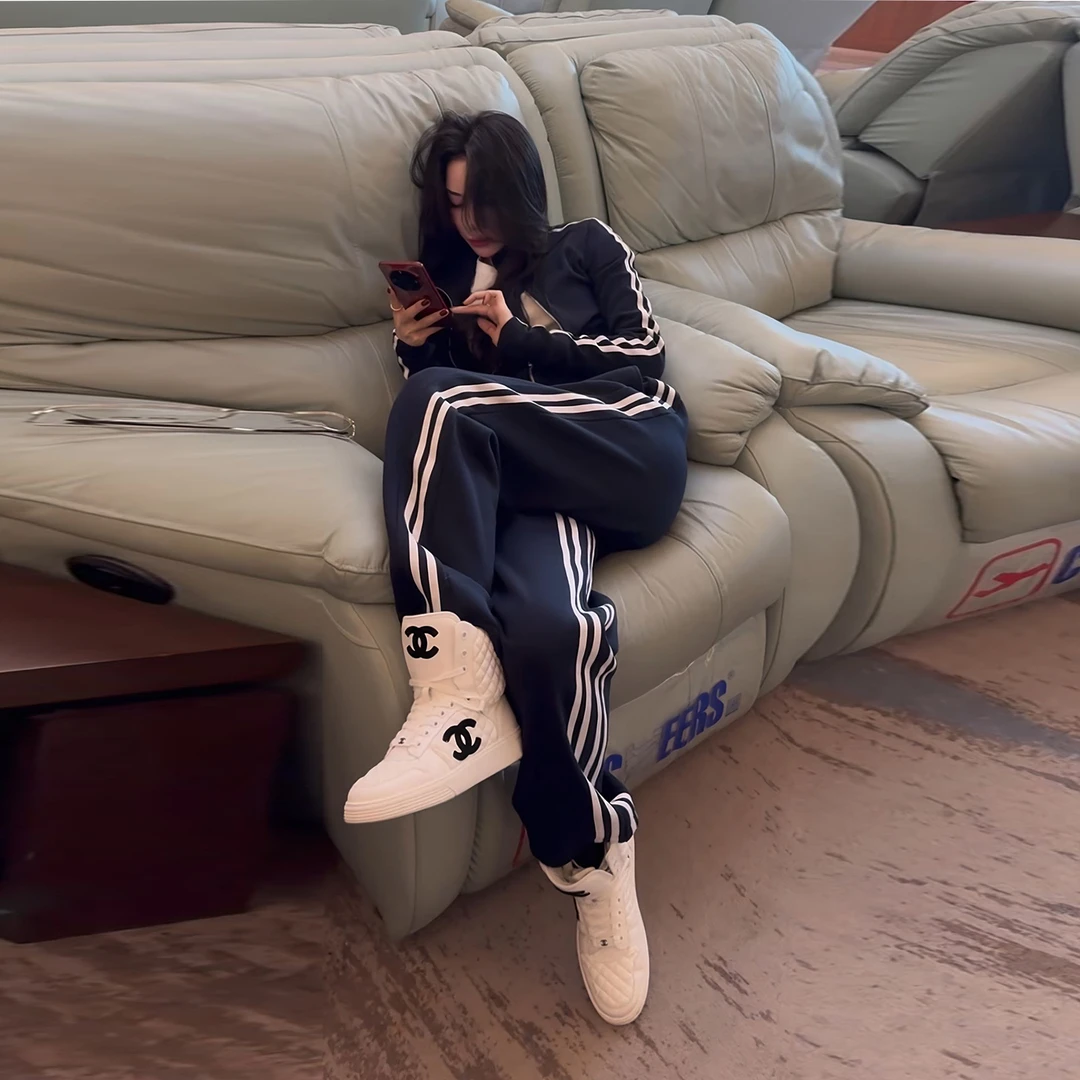 美式休闲时尚套装女秋冬设计感洋气减龄蓝色立领卫衣阔腿裤两件套