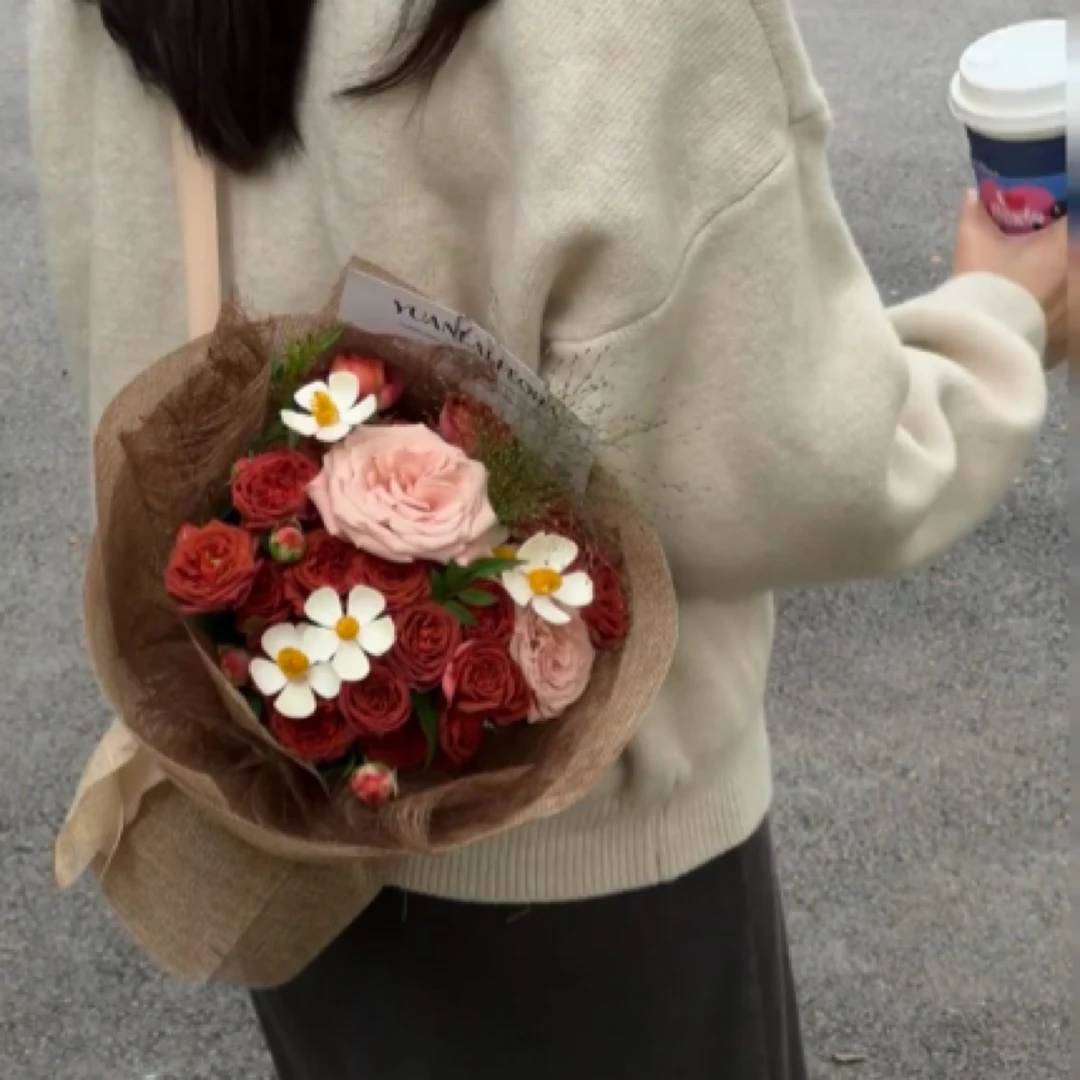 【见面花束】巧克力泡泡卡布奇诺生日花束背包花束同城速递