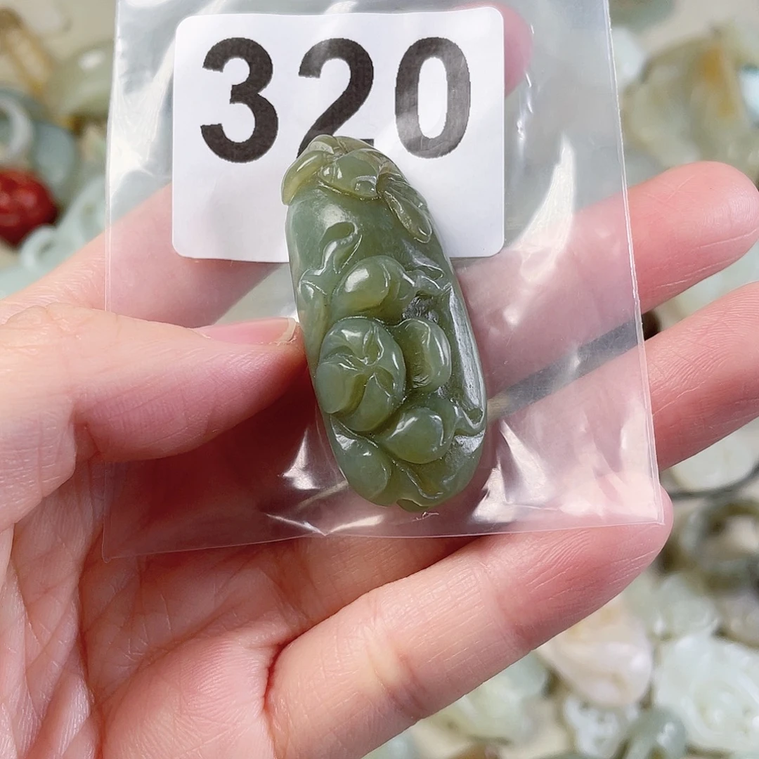 和田玉（糖玉）未镶嵌颈饰