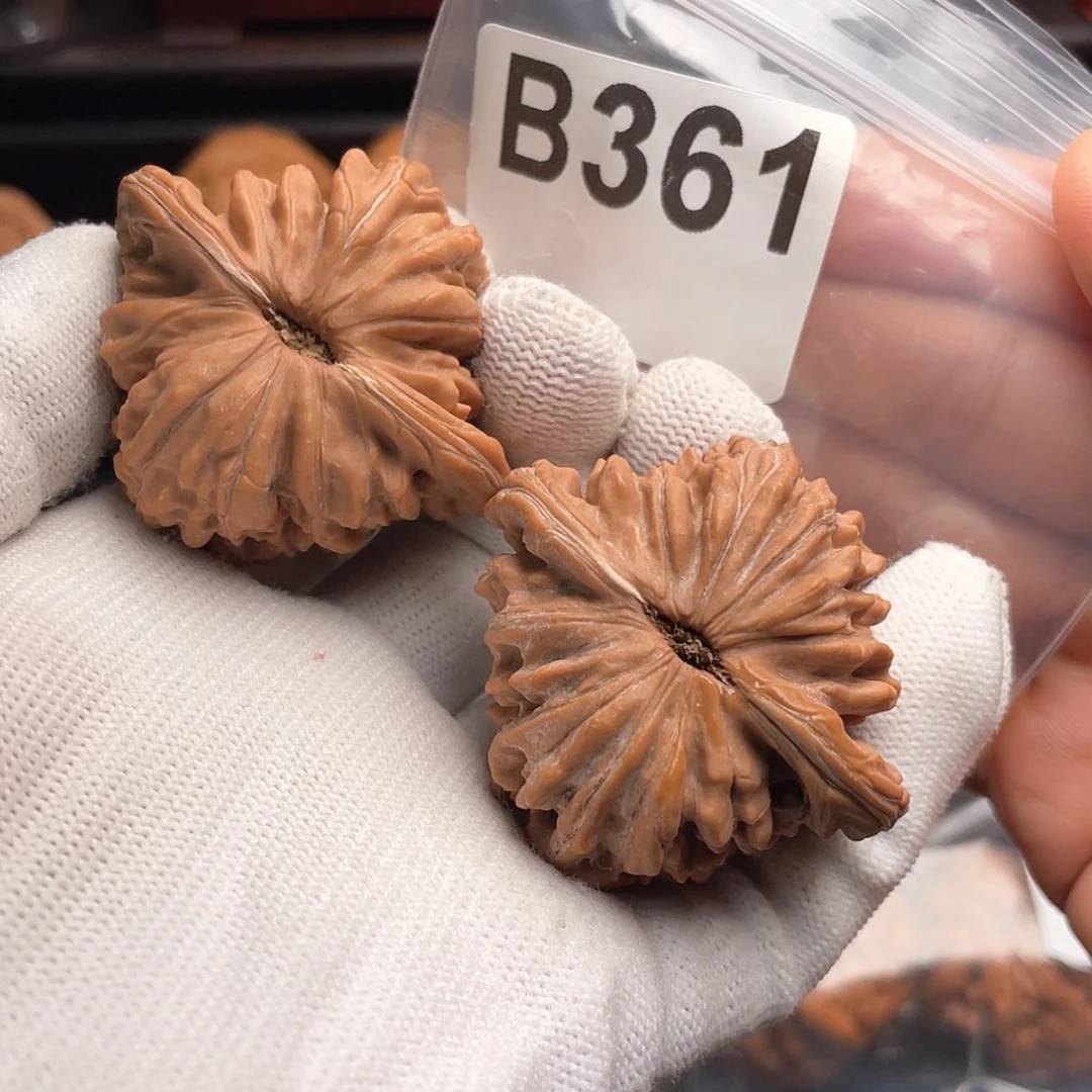 【闪购商品】文玩核桃吊坠B361楼子全品47