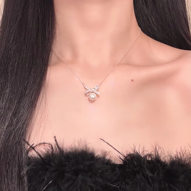 铜合金仿珍珠项链 简约蝴蝶结设计感高级感小众锁骨链