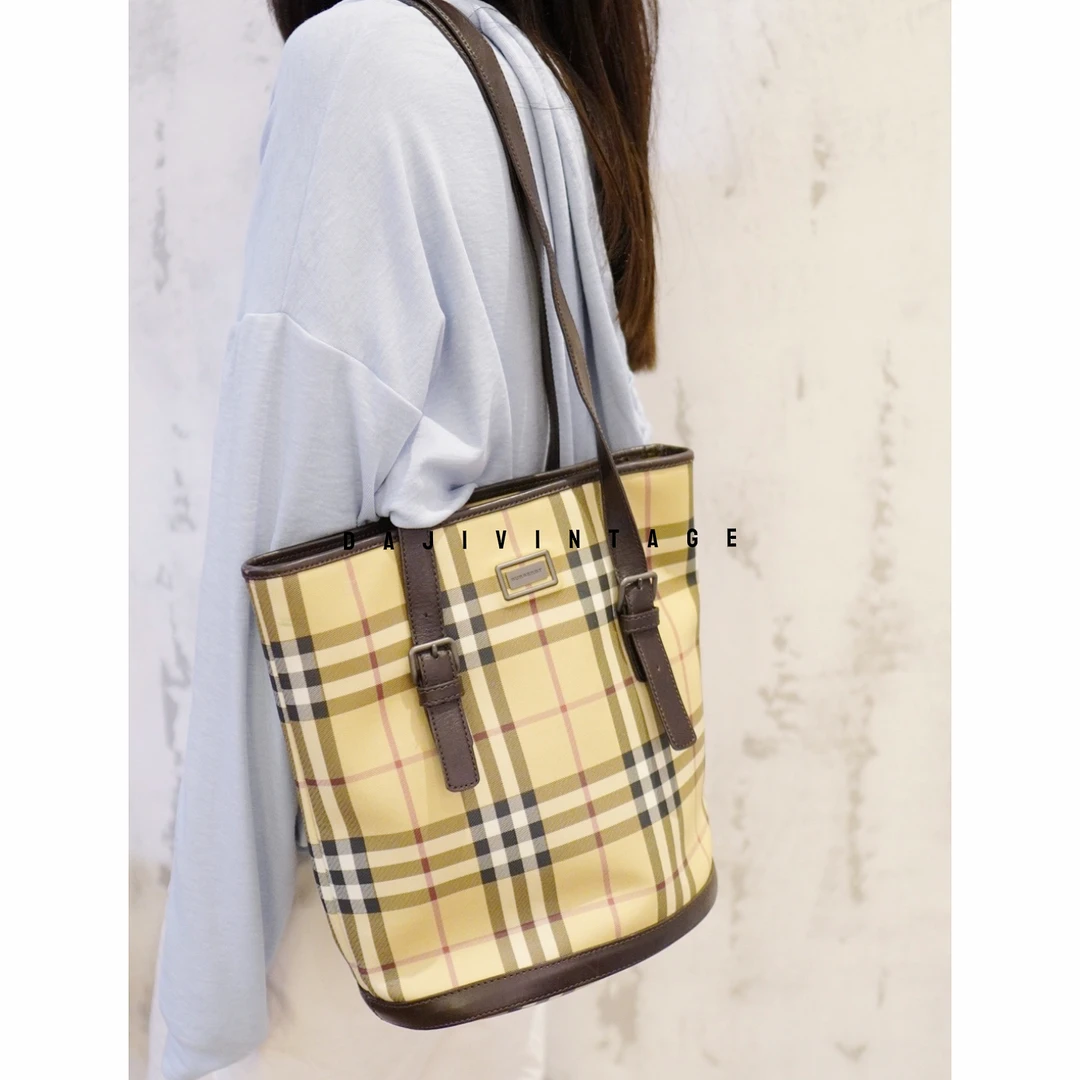95新 BURBERRY/博柏利 大吉中古th/Burberry格纹拼棕水桶包
