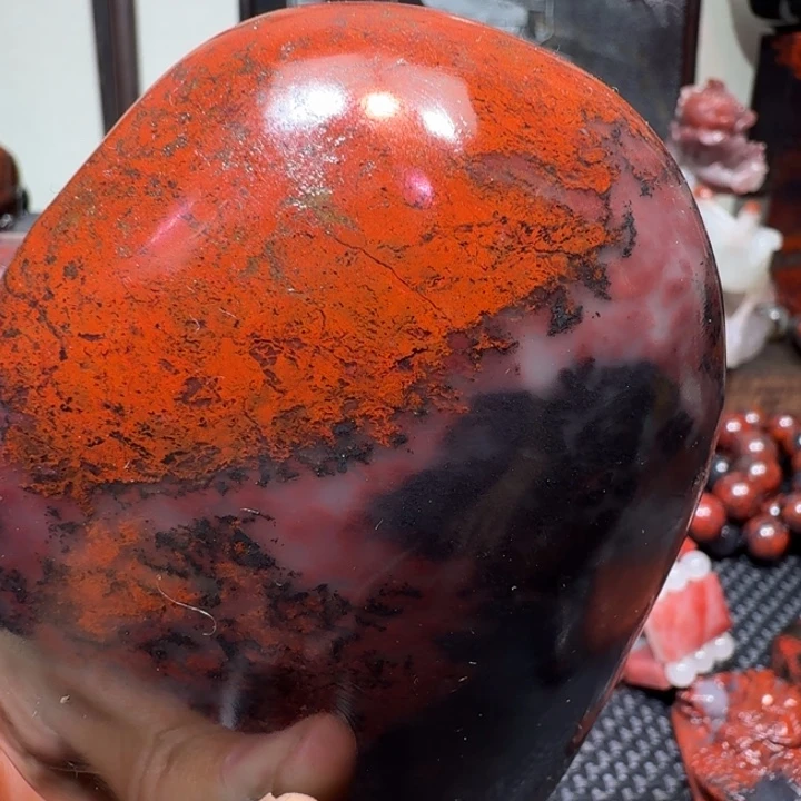 玉焱****斌桂林鸡血玉