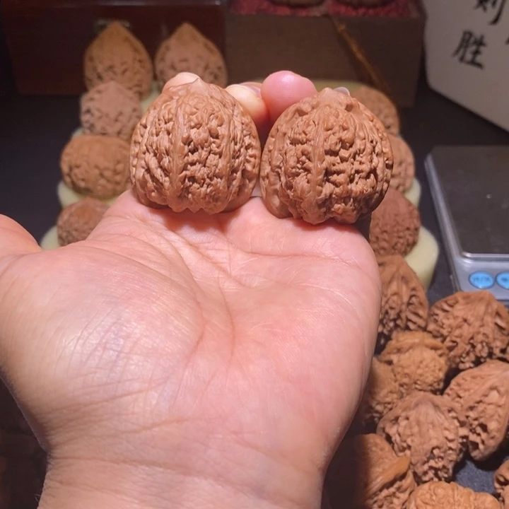 文玩核桃吊坠蚂蚁沟37