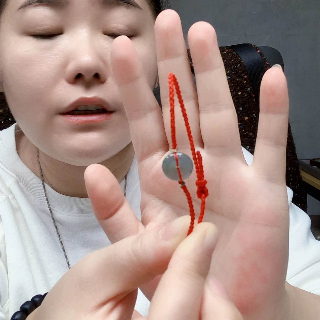 翡翠未镶嵌颈饰翡翠红手绳