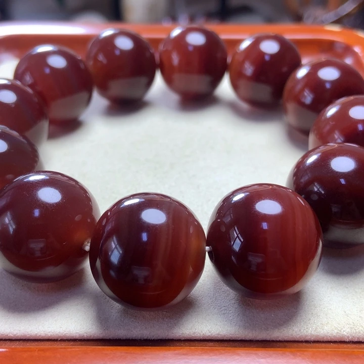浅***黛玛瑙/玉髓手串未镶嵌酒红满红肉 大半盆