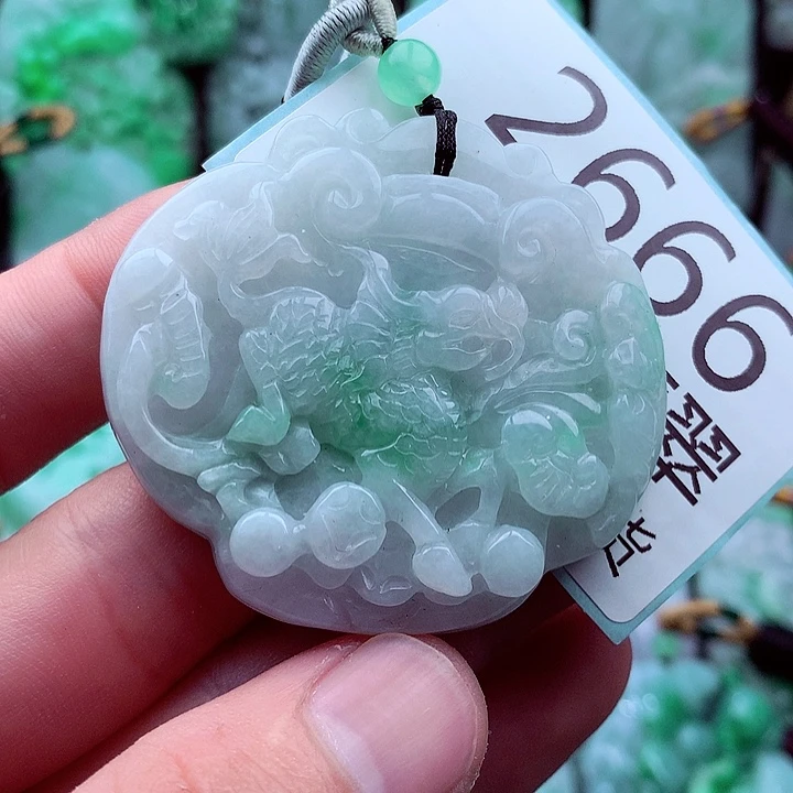 翡翠未镶嵌吊坠(不含链)