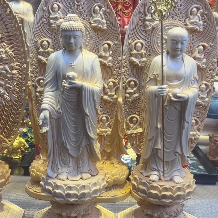 桧木?****?两尊木结构工艺精湛