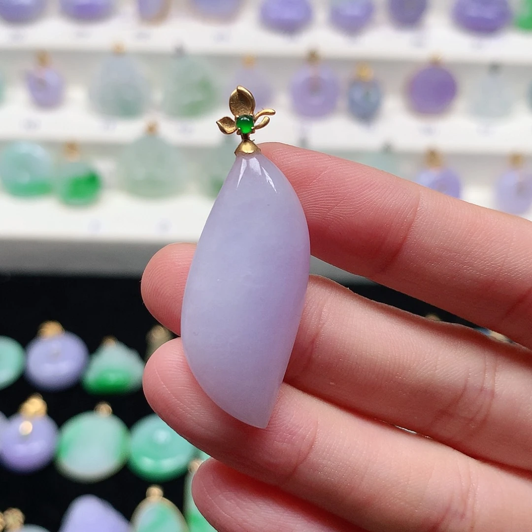 颈饰18K金镶嵌翡翠翡翠吊坠