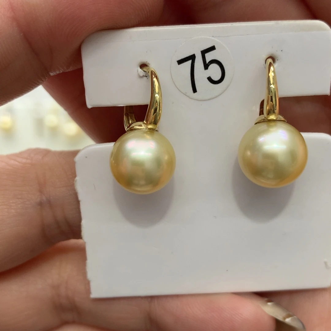 耳饰18K金镶嵌海水珍珠