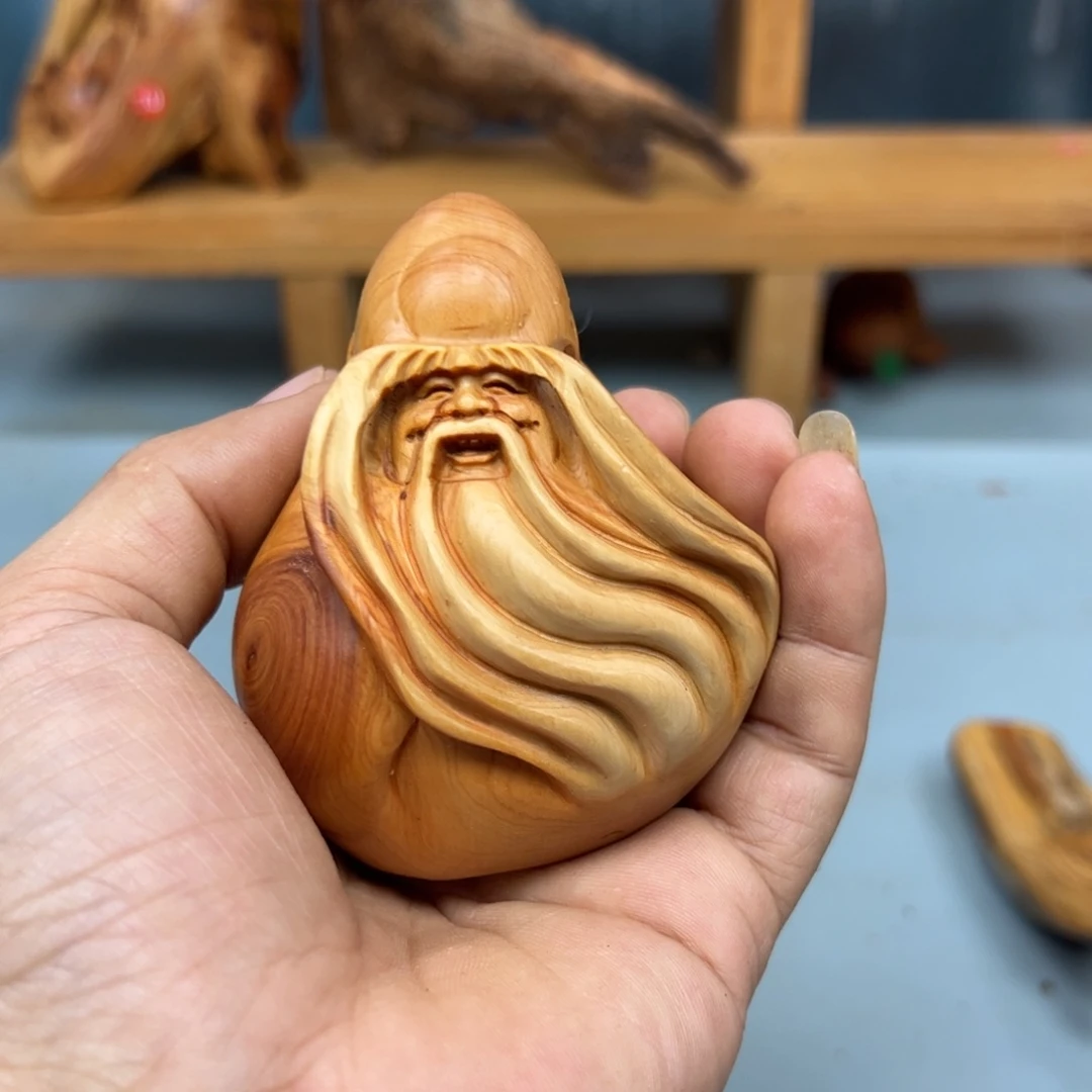给****木崖柏木摆件手把件
