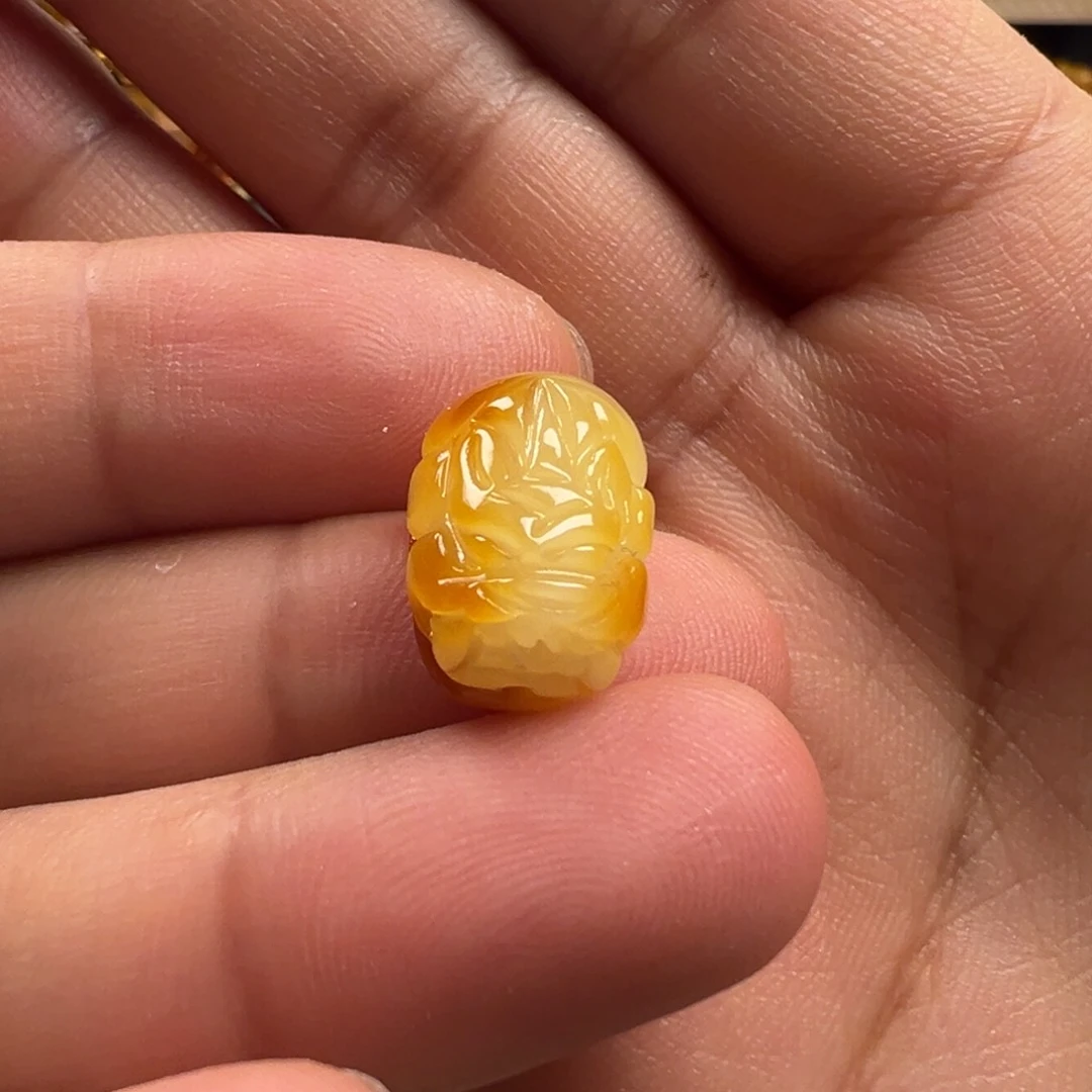 蜜蜡颈饰未镶嵌貔貅
