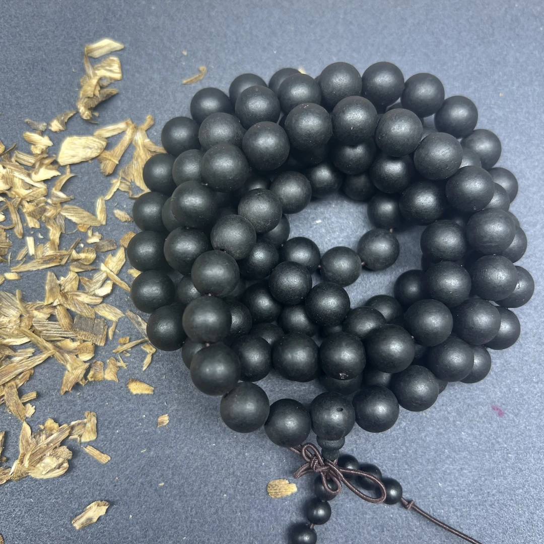 沉香S53香港昆仑梅格沉香10mm